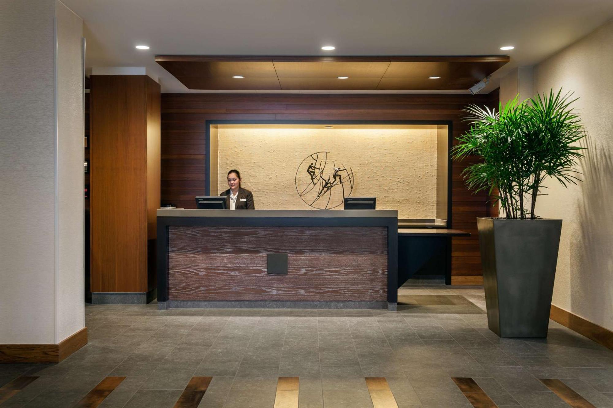 Doubletree By Hilton San Francisco Airport Hotel Burlingame Exterior photo