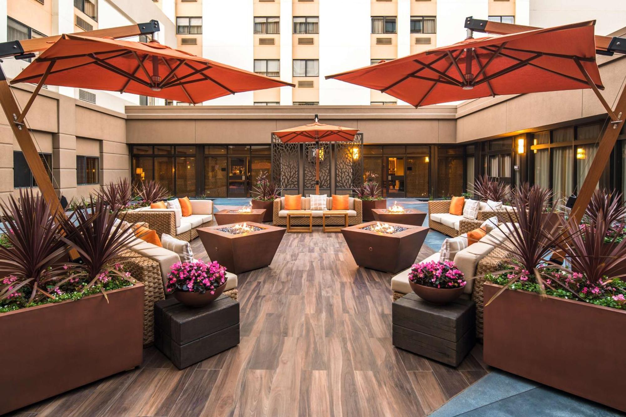 Doubletree By Hilton San Francisco Airport Hotel Burlingame Exterior photo